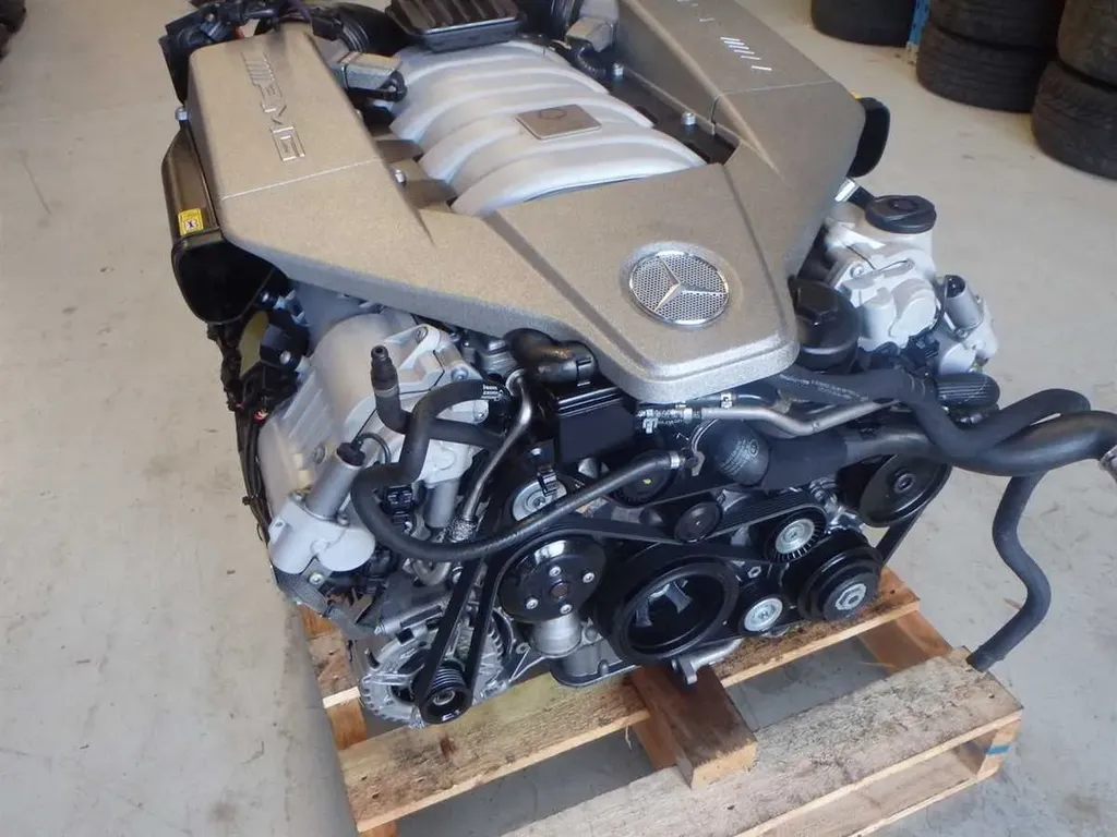 Mercedes M156