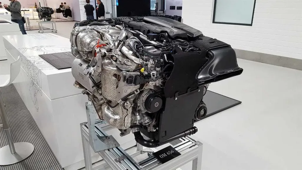 Mercedes OM656