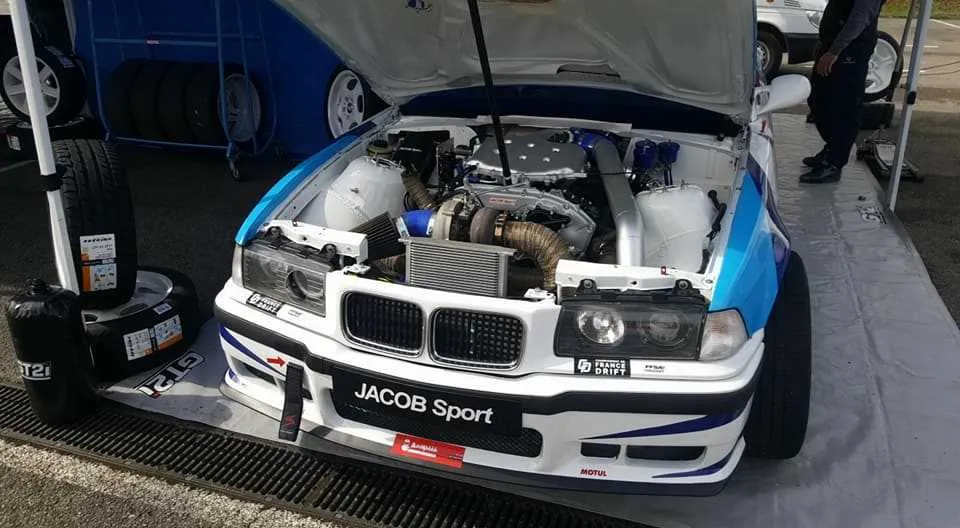 VQ30DET турбо